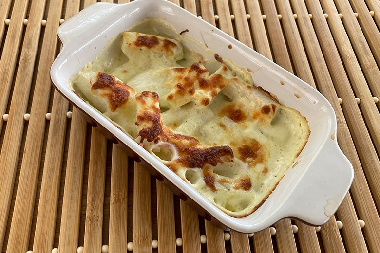 Cremiger Kohlrabiauflauf mit Käse und Knoblauch
