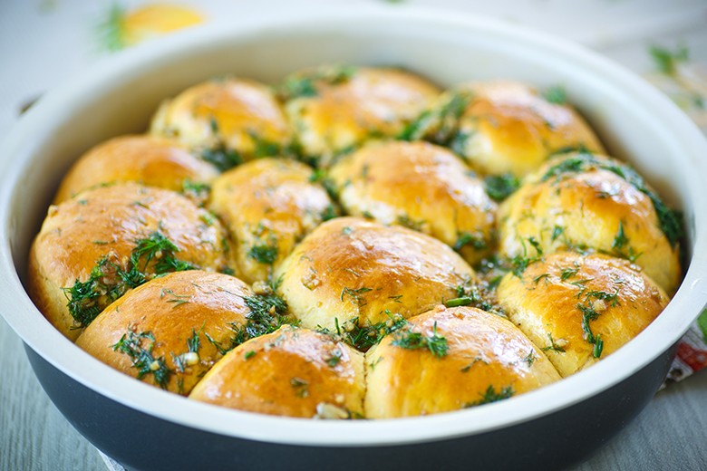 Zupfbrot mit Kräuterbutter