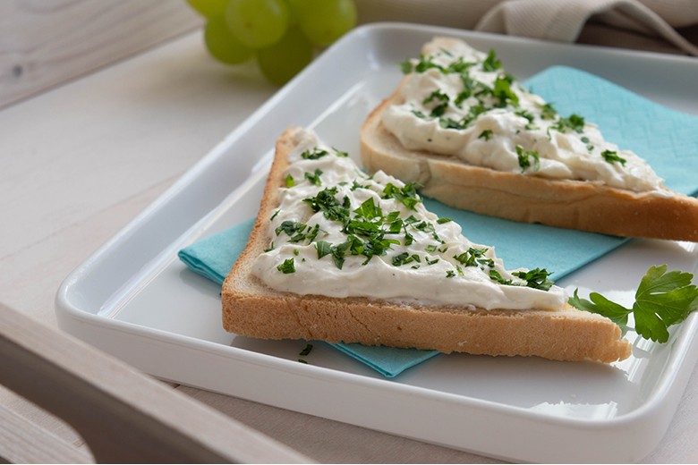 Veganer Kräuterfrischkäse