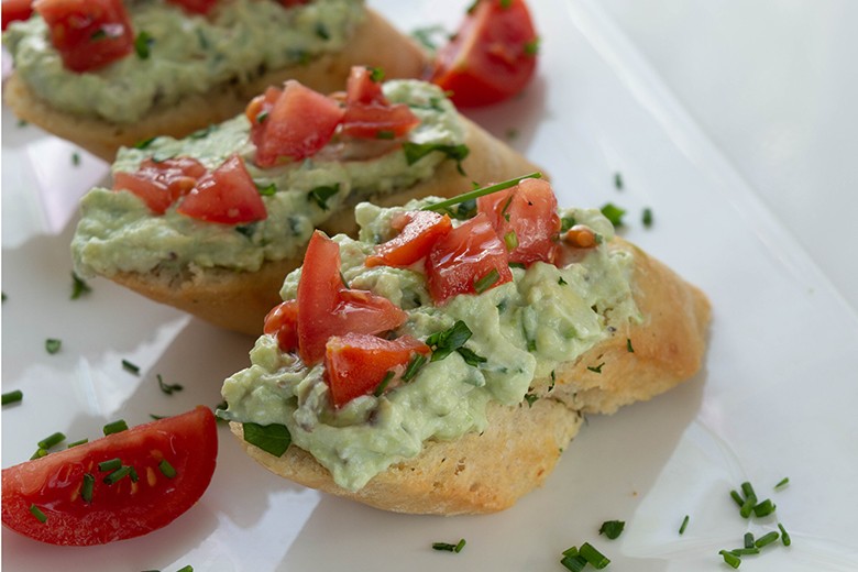 Bruschetta mit Avocadocreme