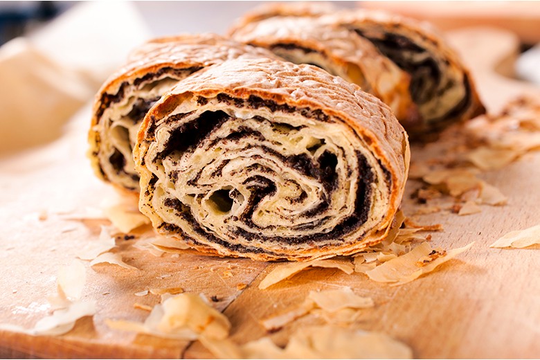 Mohnstrudel mit Strudelteig
