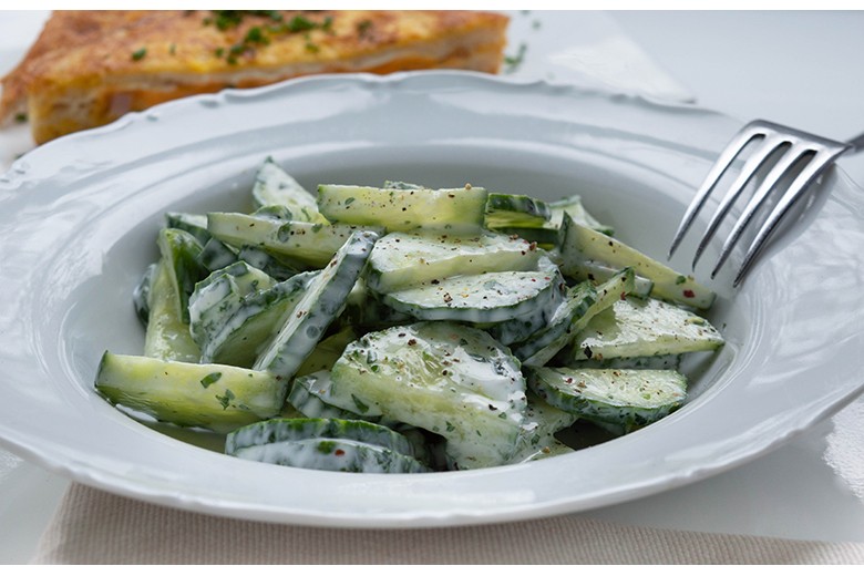 Gurkensalat mit Pfefferminze