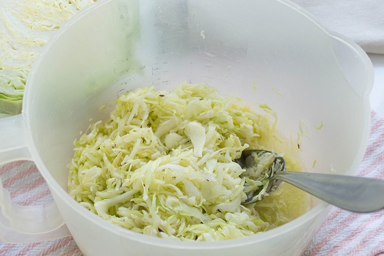 Klassischer Weißkrautsalat