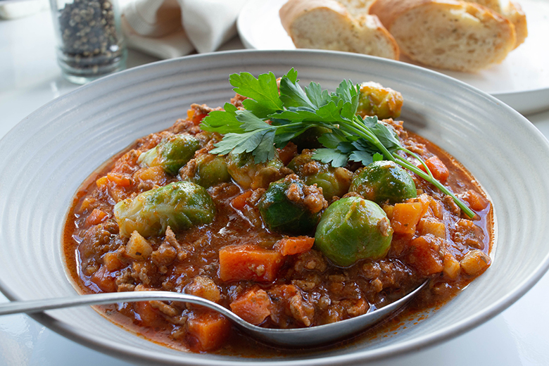 Rosenkohl-Eintopf mit Bolognese