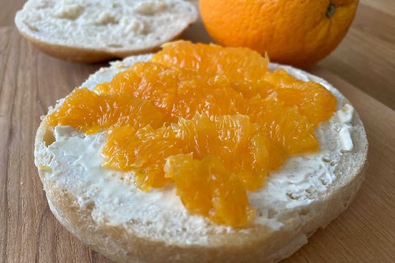Frischkäsebrötchen mit Orange