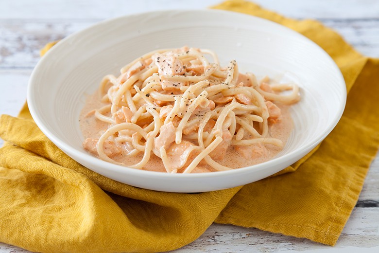 Schnelle Pasta mit Lachs