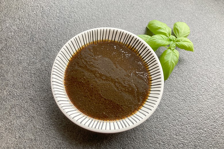 Balsamico-Senf-Honig-Dressing
