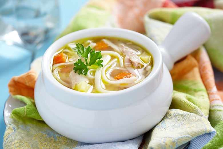 Hühner-Nudelsuppe