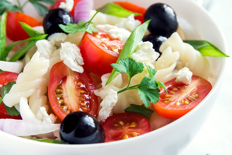 Nudelsalat mit Oliven