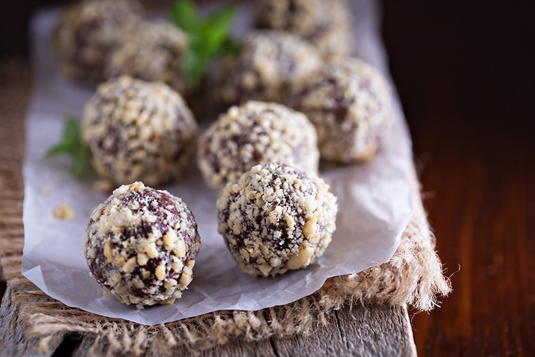 Schokoladen-Marzipan-Kugeln