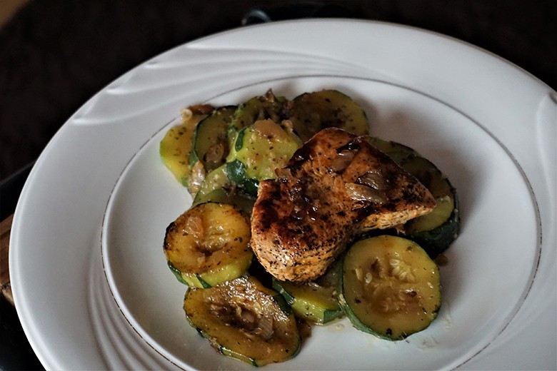 Steak mit Zucchini