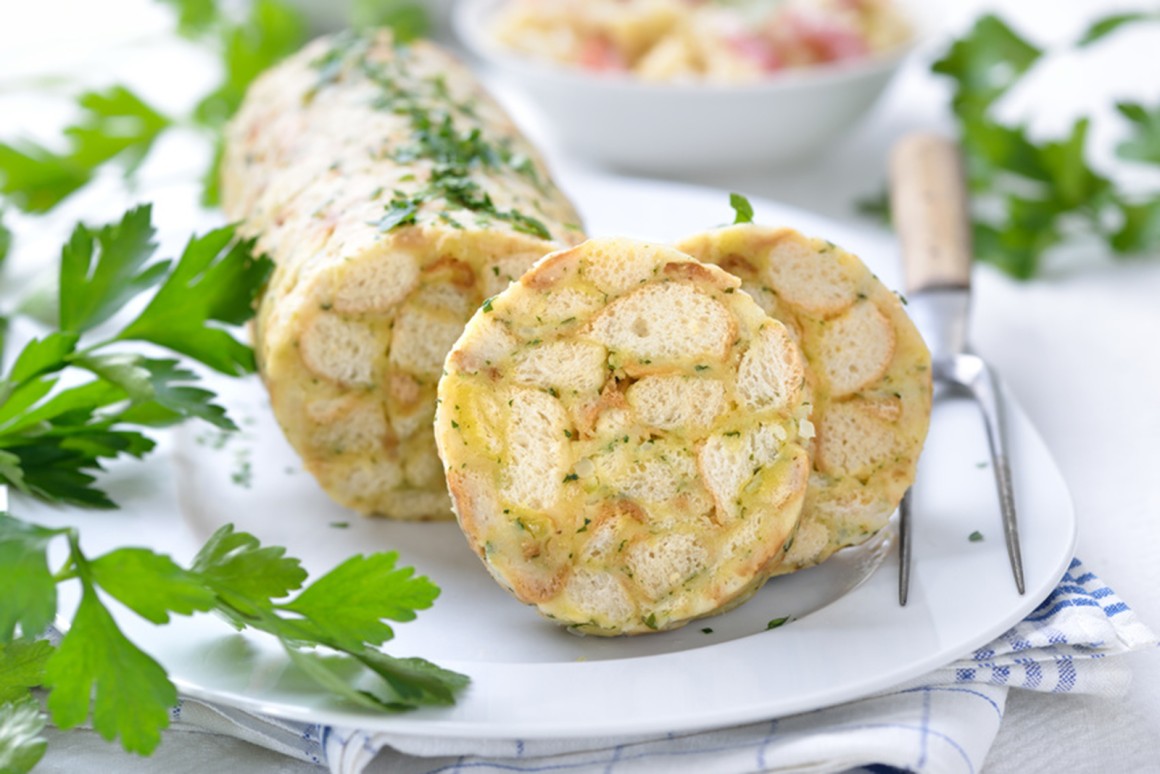 Serviettenknödel aus dem Dampfgarer