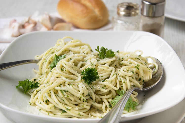 Spaghetti mit Knoblauchöl