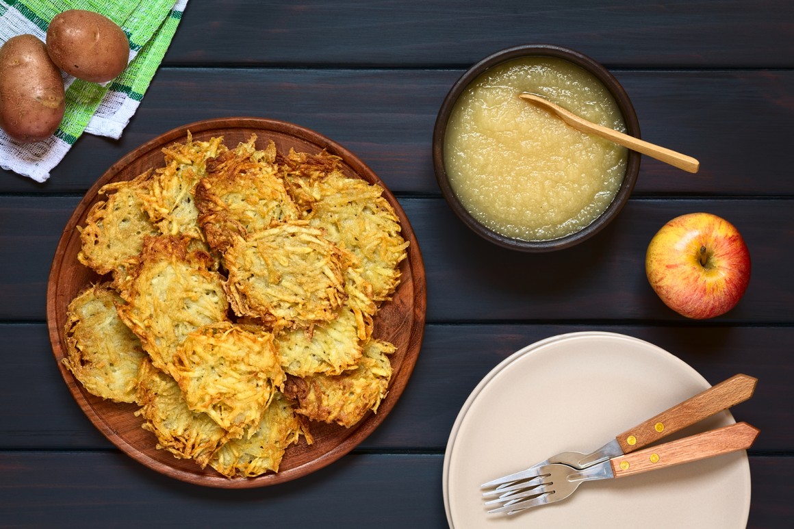 Kartoffelpuffer mit Apfelmus