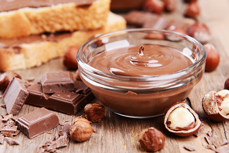 Nougat-Haselnuss-Creme