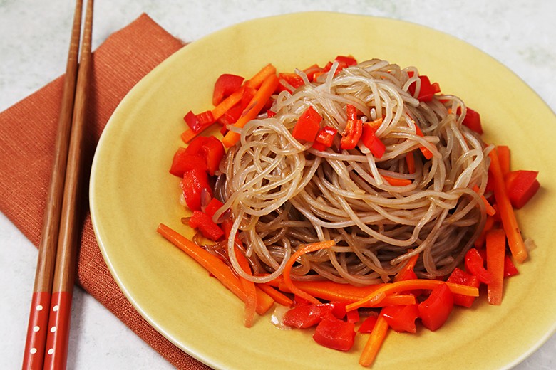 Scharfer Glasnudelsalat