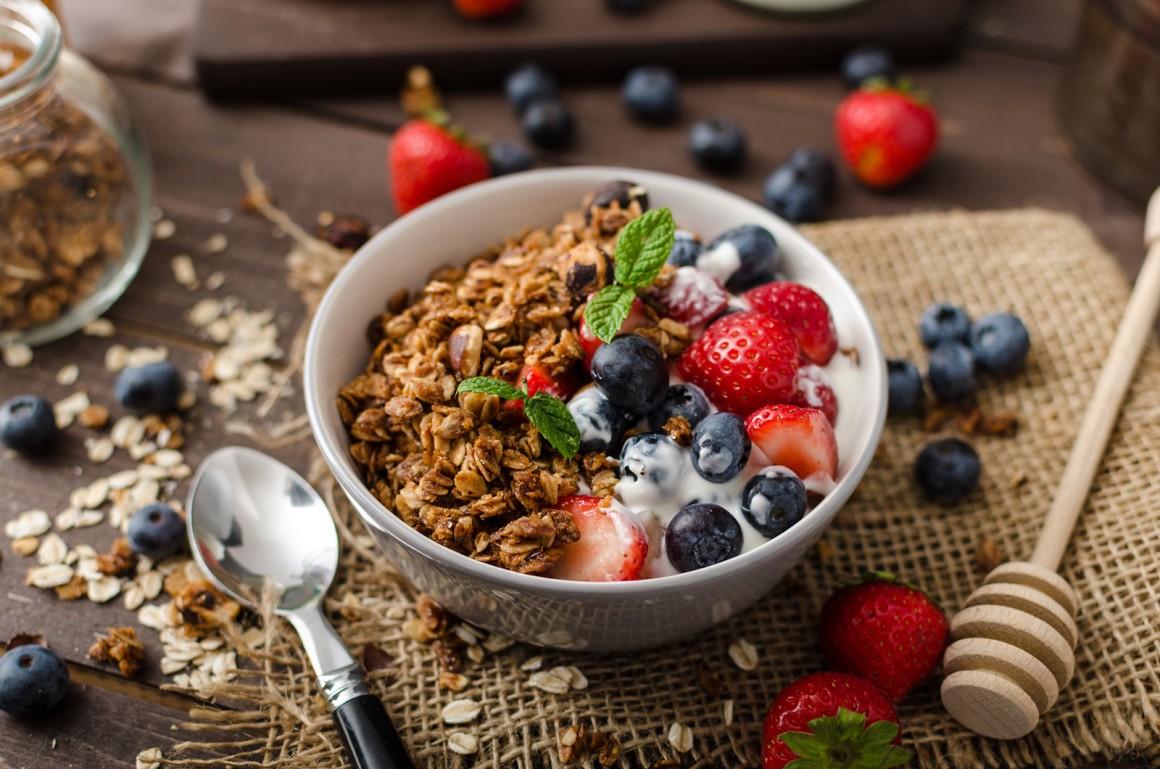 Knuspriges Beerenmüsli
