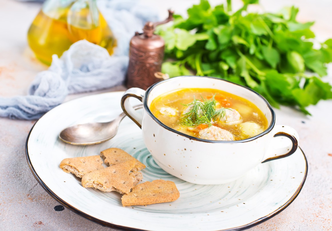 Kartoffelsuppe mit Hackfleischbällchen