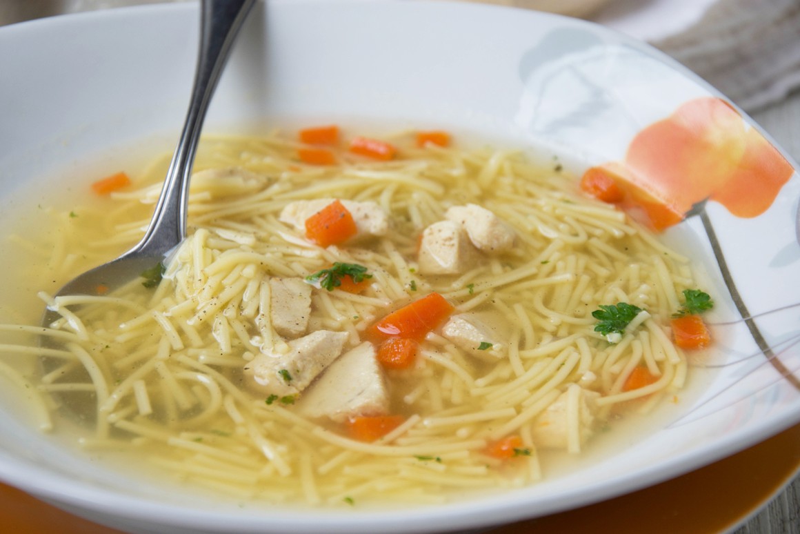 Hühnersuppe mit Nudeln - Rezept