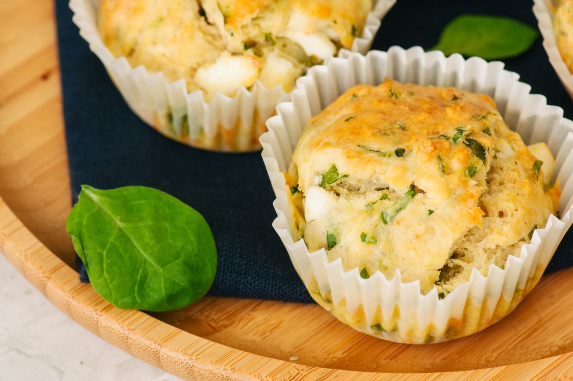 Herzhafte Muffins mit Feta