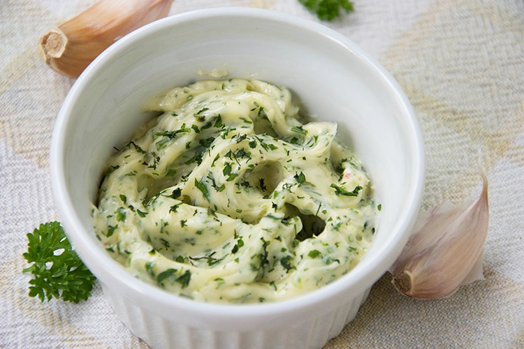 Kräuterbutter