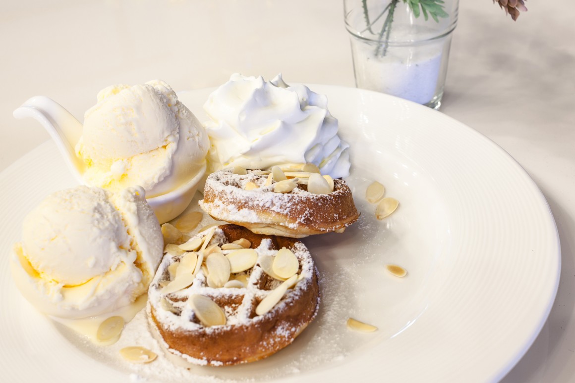 Waffelteig mit Mandeln - Rezept