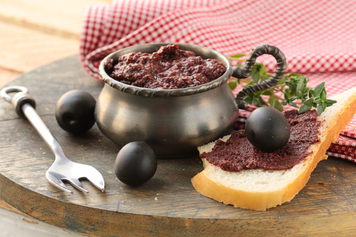 Oliven-Knoblauch-Dip