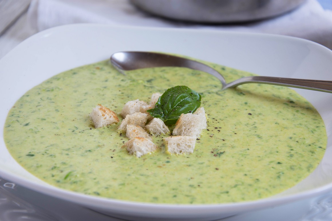 Zucchini-Curry-Suppe