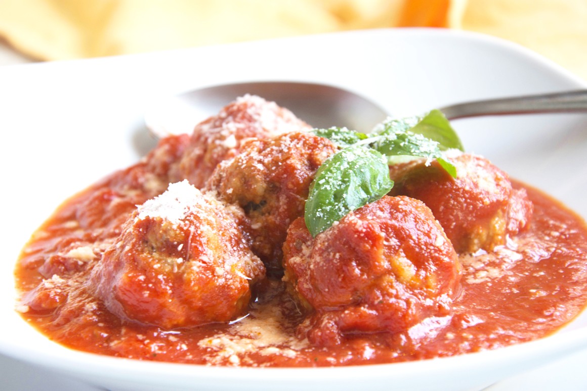 Fleischkugeln in Tomatensauce