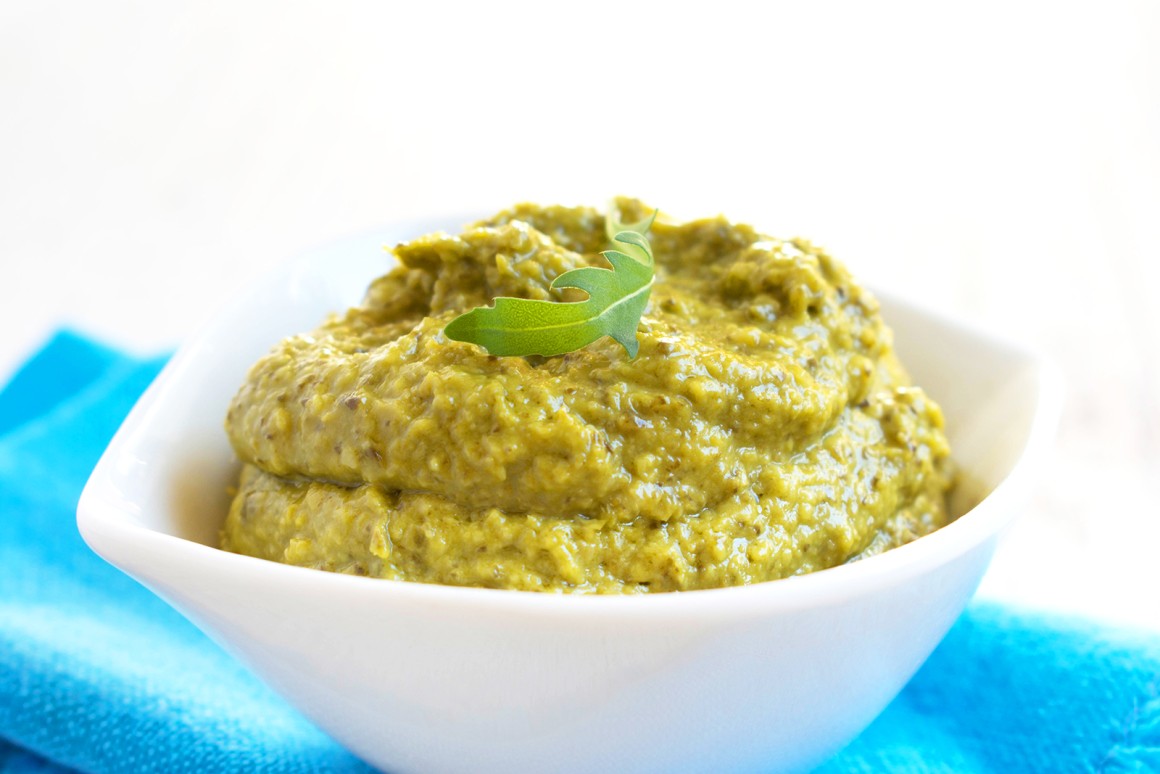 Veganes Rucola-Mandel-Pesto
