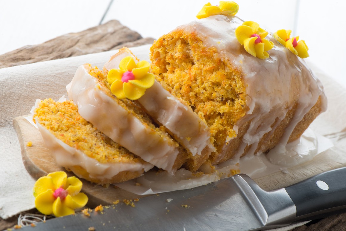 Möhrenkuchen mit Kirschglasur