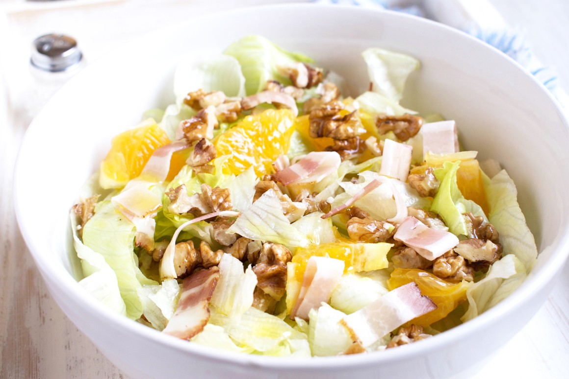 Orangensalat auf pikante Art