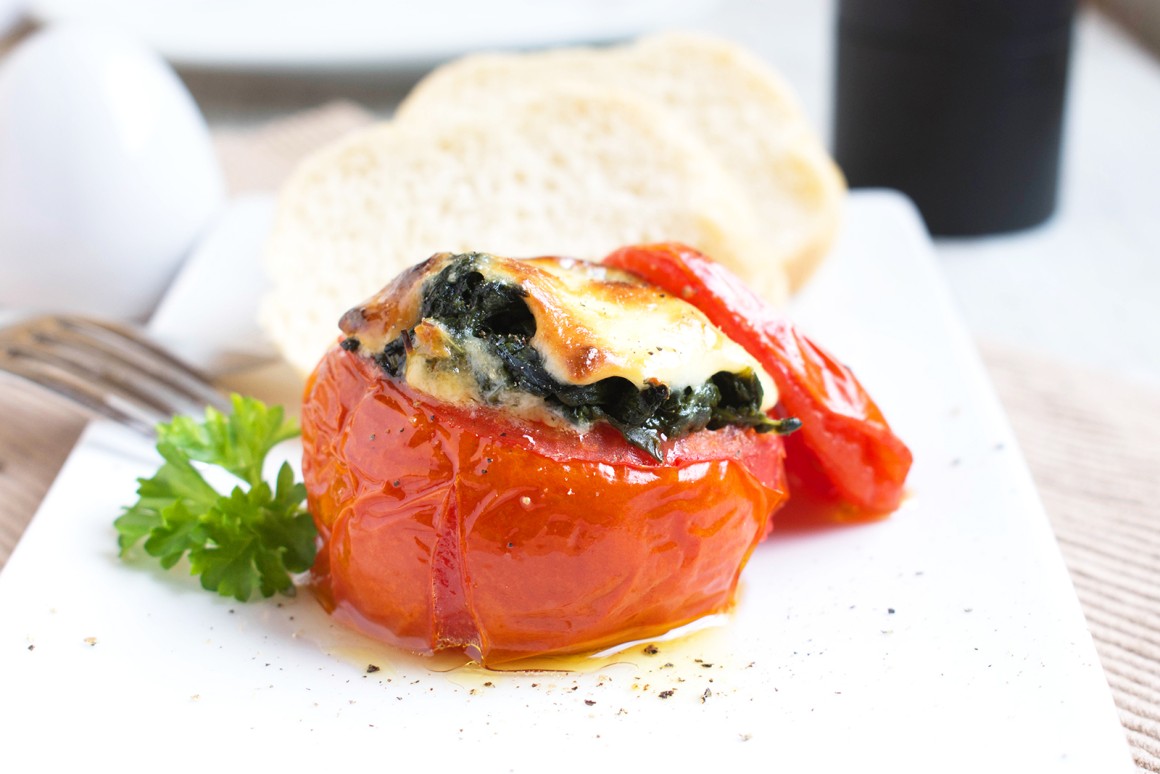 Tomaten mit Spinat gefüllt
