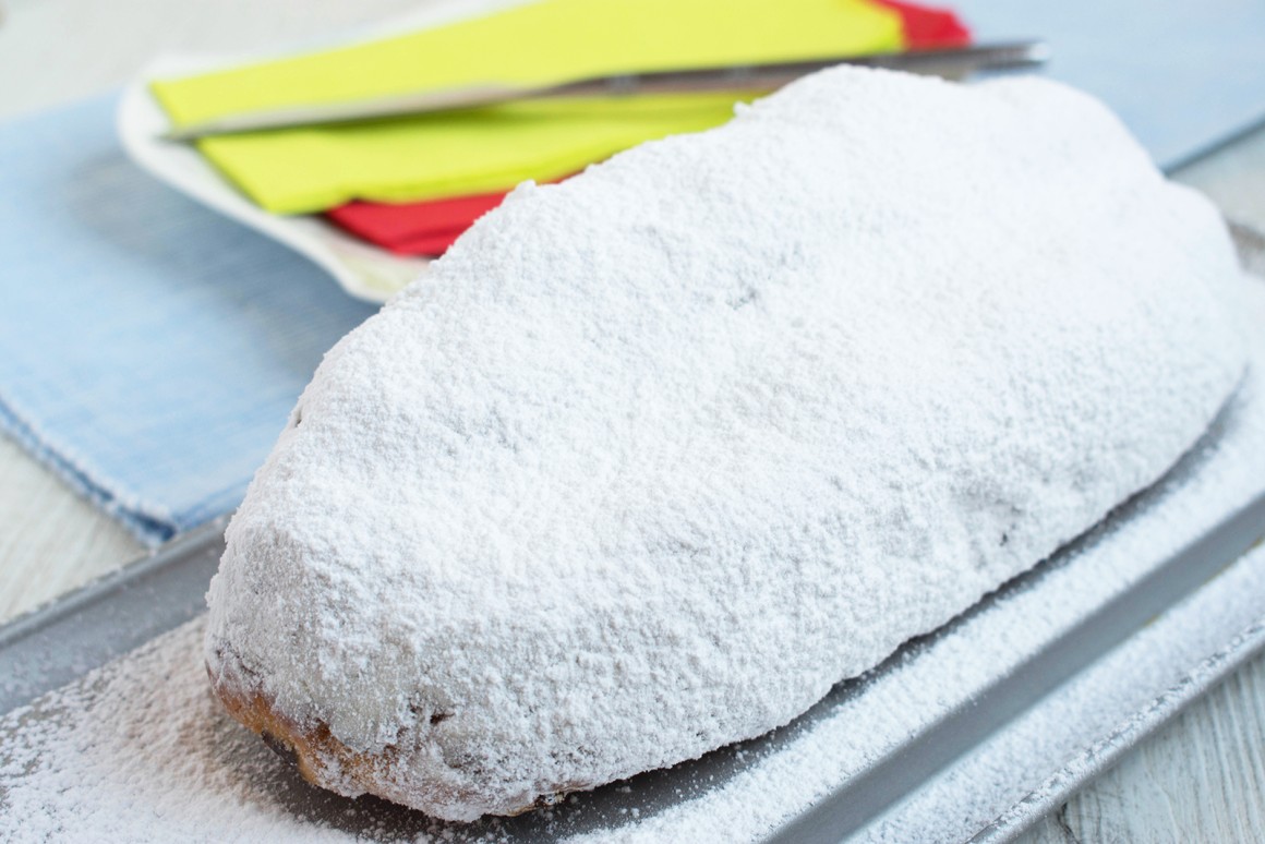Quarkstollen