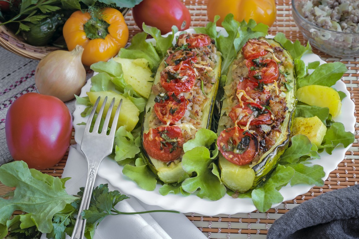 Gefüllte Zucchini