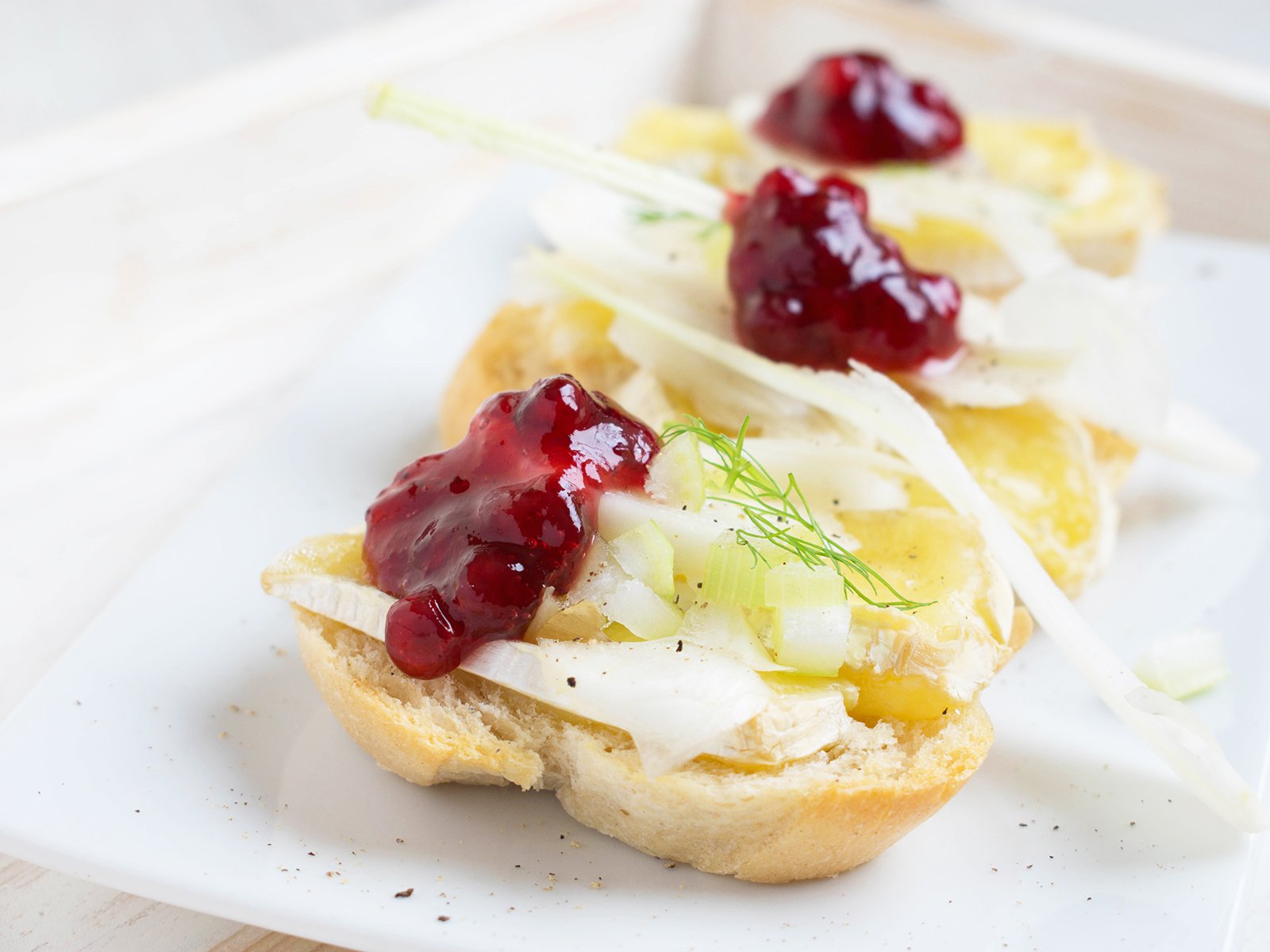 Camembert-Baguette mit Fenchel - Rezept