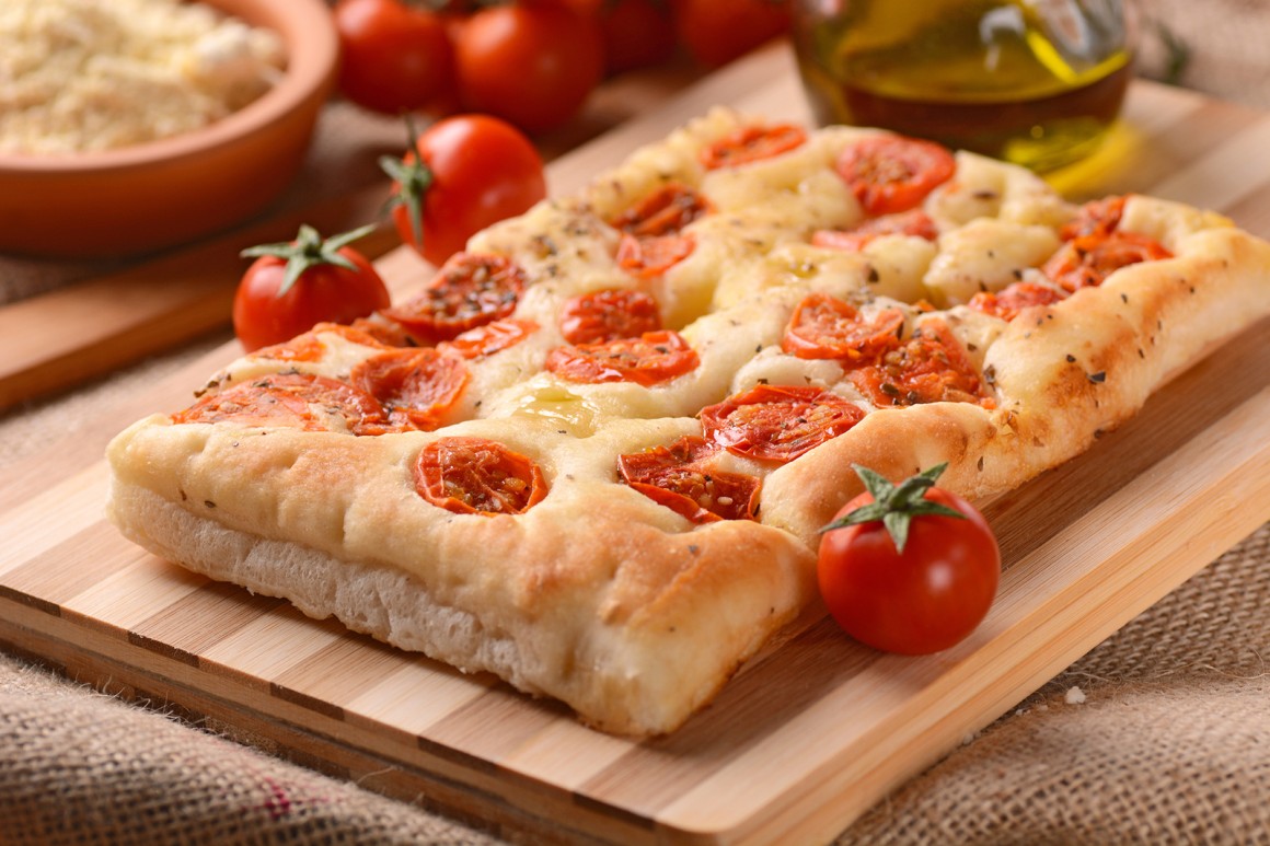 Focaccia mit Tomaten