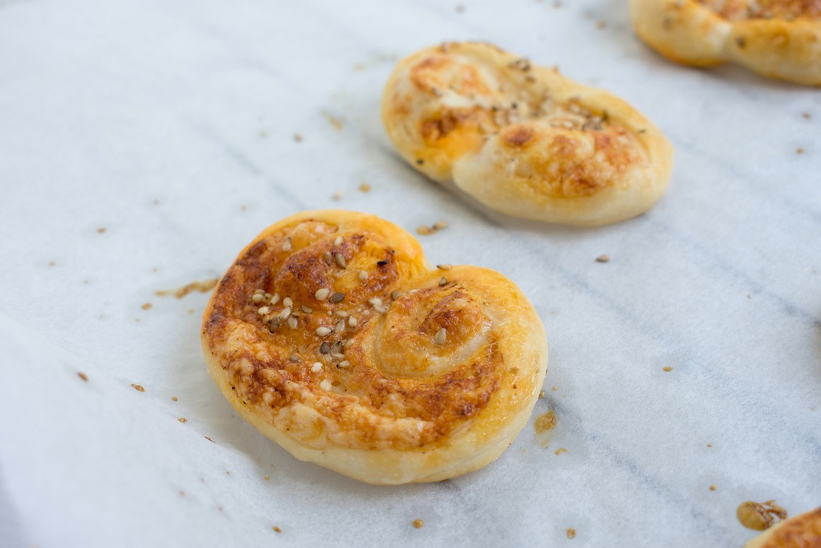Herzhafte Schweineohren mit Käse
