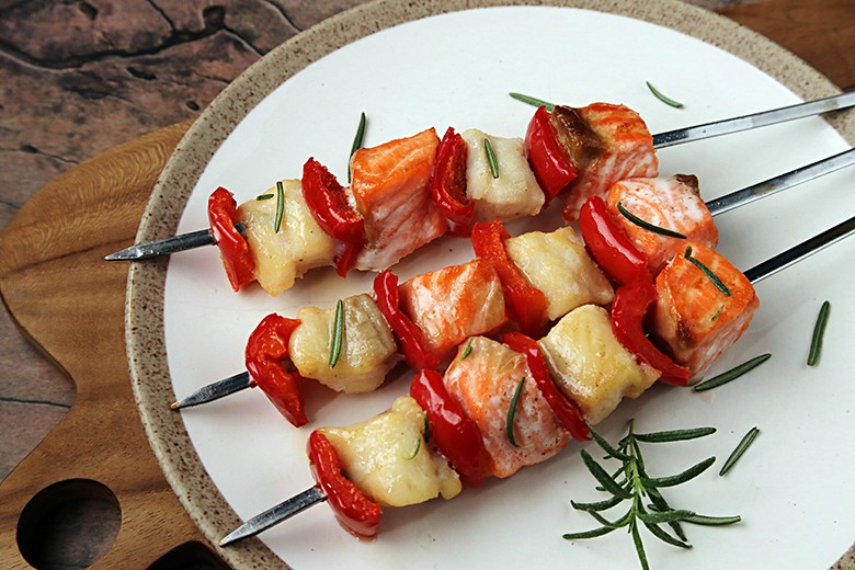 Lachs-Pangasius-Spieße