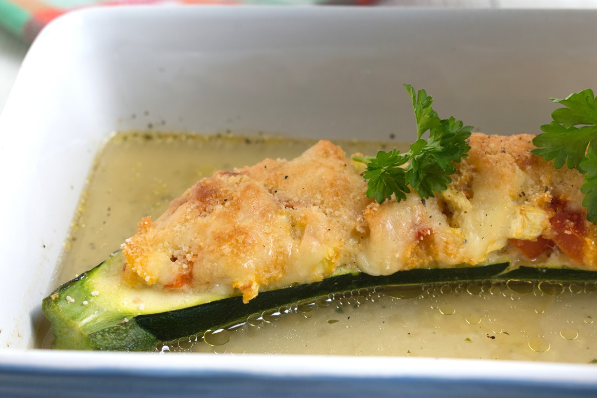 Gefüllte Zucchini