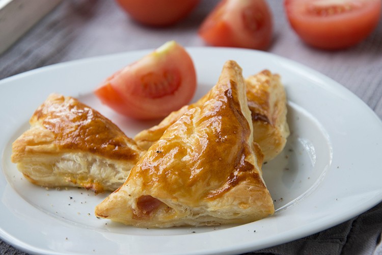 Mozzarella-Sticks mit Tomaten-Dip - Rezept