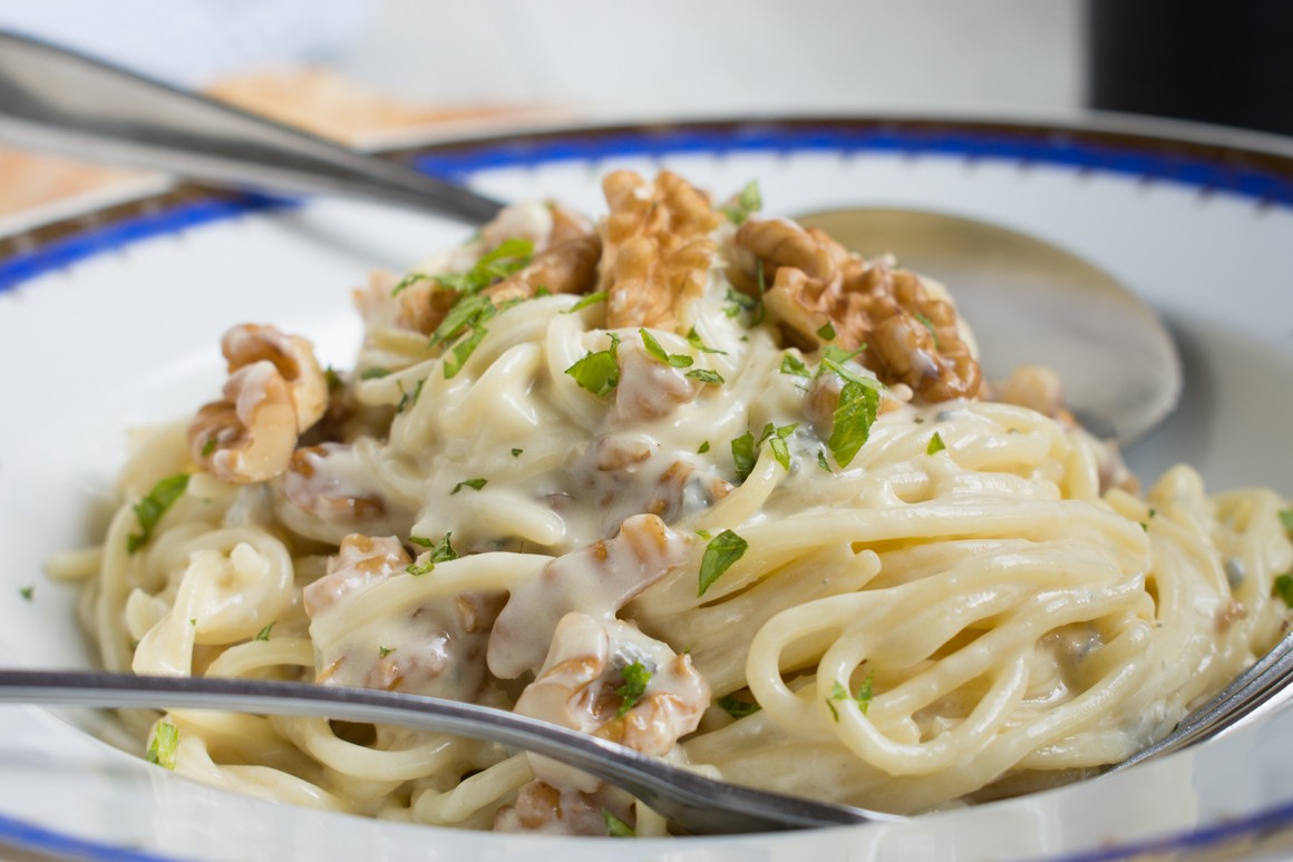 Spaghetti in Gorgonzola-Walnuss-Sauce - Rezept