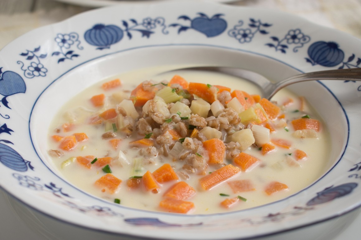 Gemüsesuppe mit Graupen