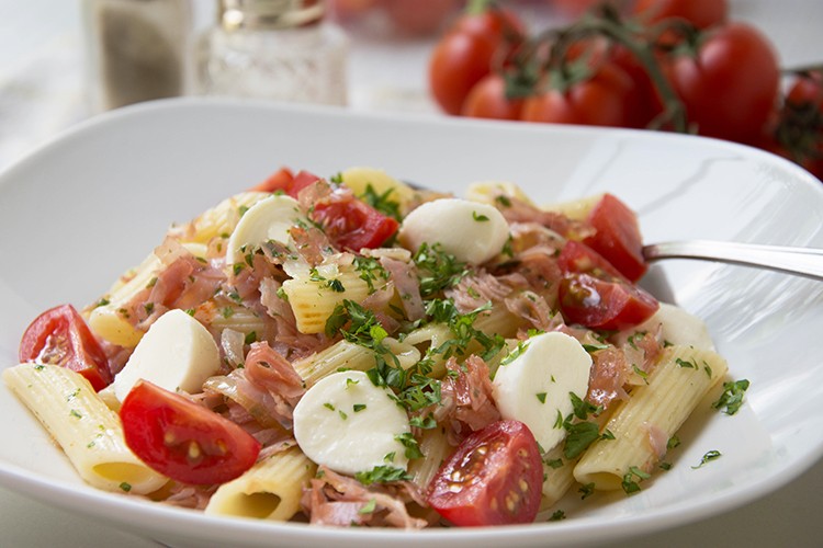 Lauwarmer Nudelsalat