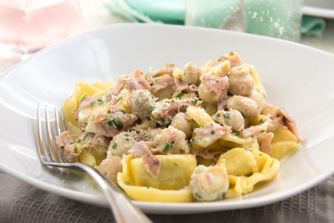 Tortellini mit Schinken-Orangensauce