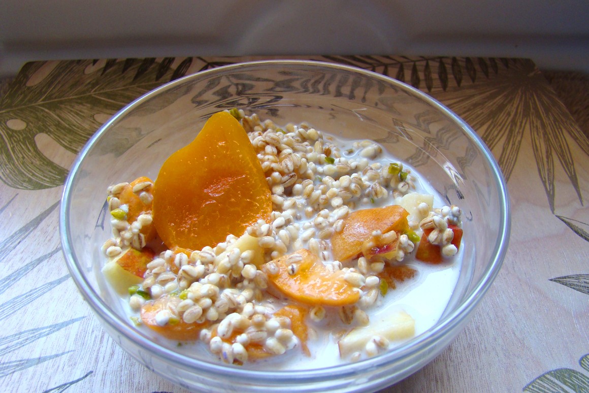 Obst-Müsli mit Quark