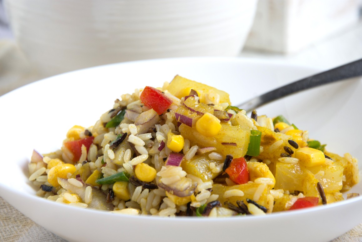 Reissalat mit Ananas