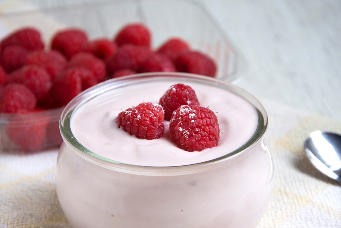 Himbeeren in Dickmilchcreme