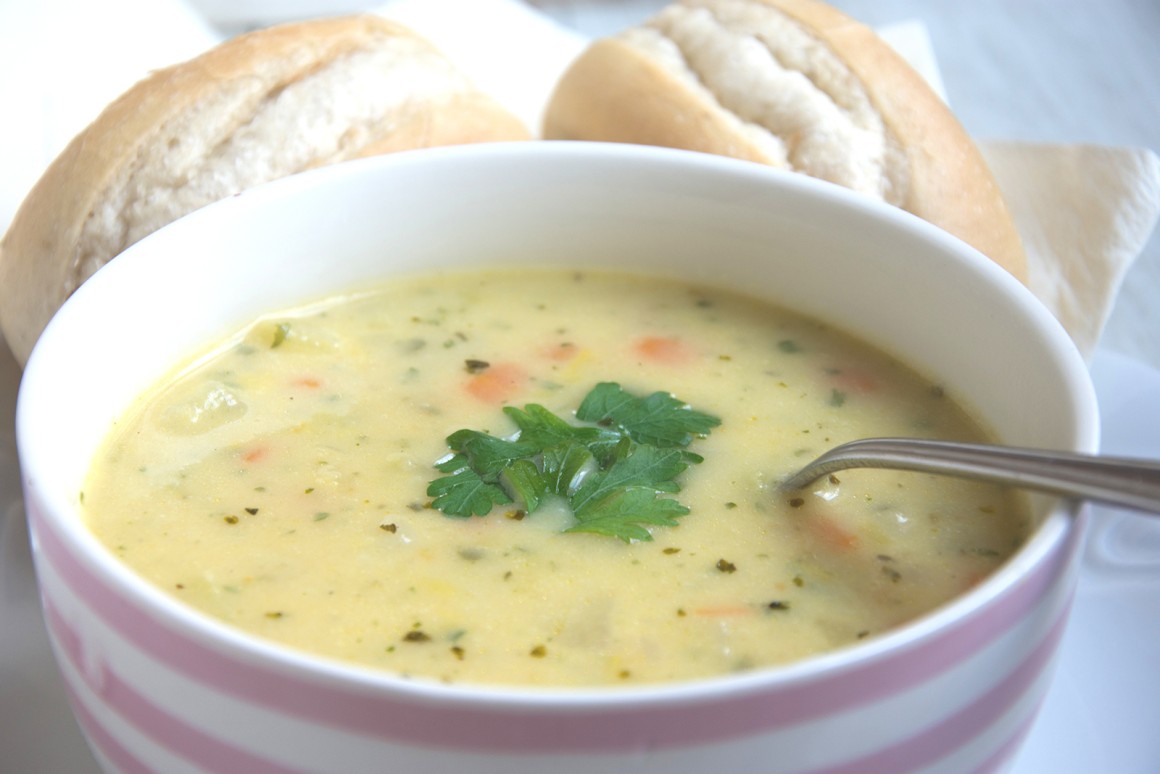 Vegane sächsische Kartoffelsuppe