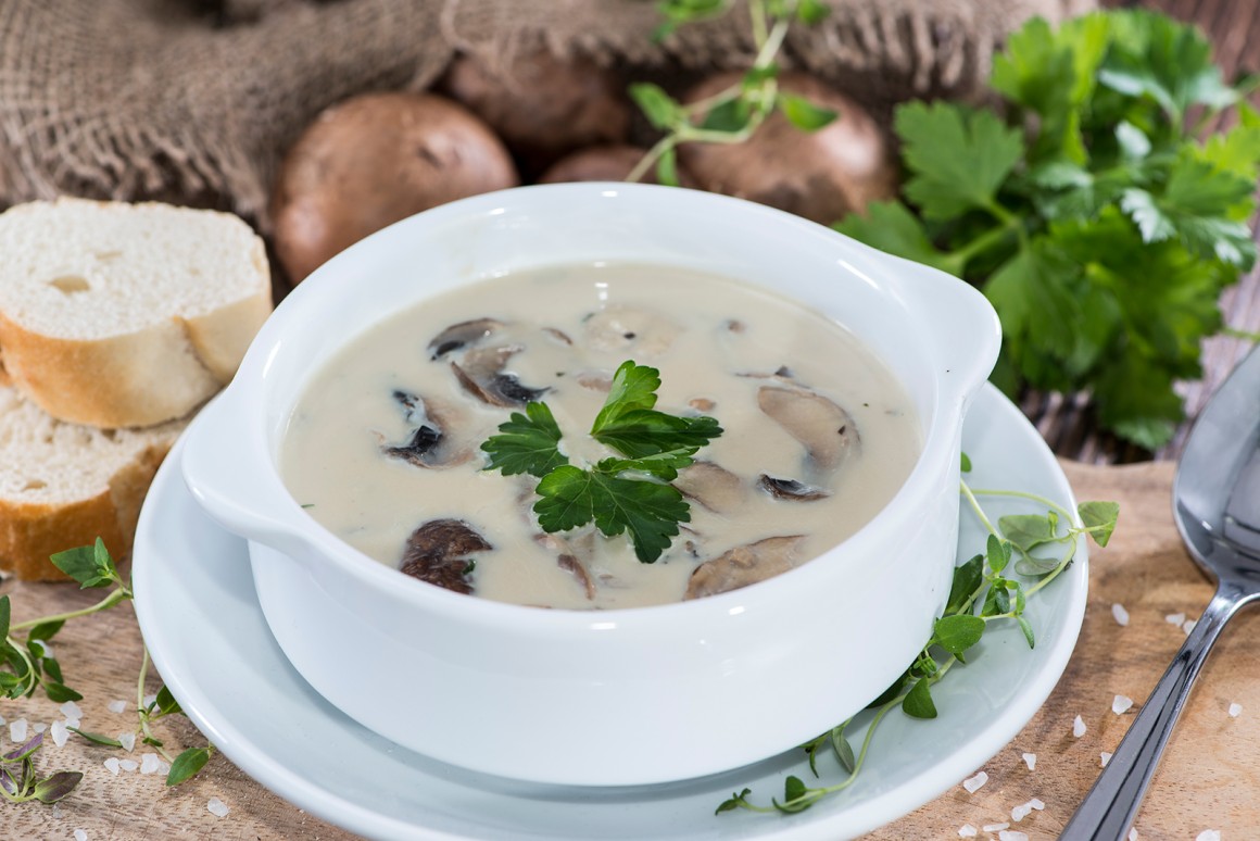 Gebundene Champignonsuppe